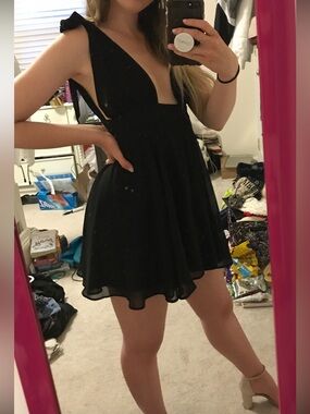 Forever 21 Black Tie-Shoulder V-Neck Mini Dress
